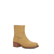 Load image into Gallery viewer, FRYE AND CO WOMEN MIRANDA LOW ZIP BANANA
