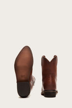 Load image into Gallery viewer, Frye Women BILLY SHORT COGNAC/WASHED OILED VINTAGE